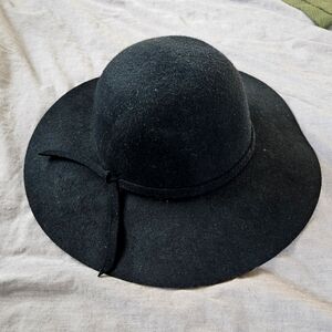 Black Poppy Black Wide Brim Floppy Wool Hat